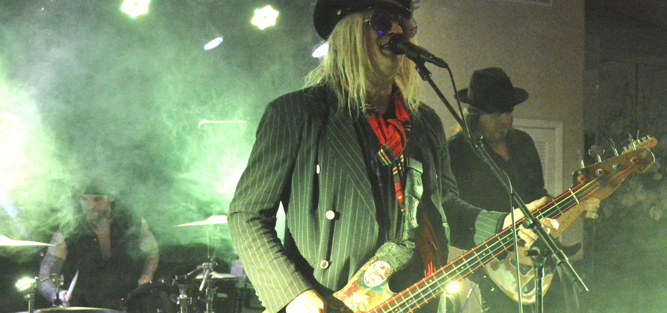 Enuff Z'Nuff - New Year's Day In the Cincinnati Groove - Covering